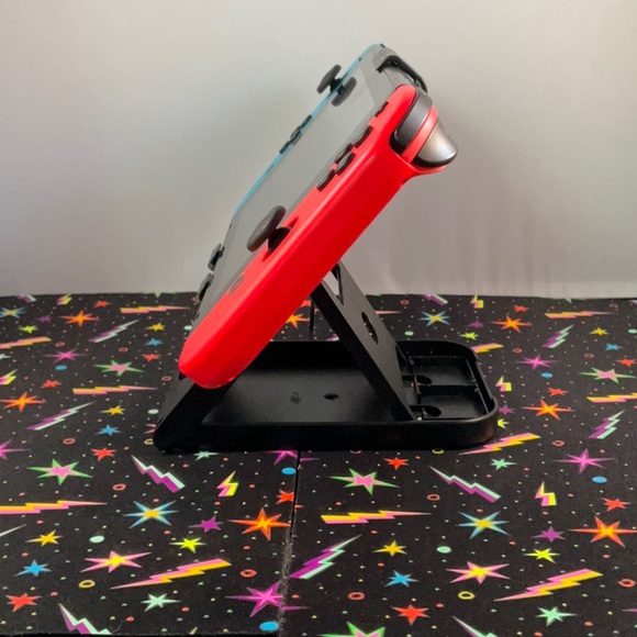 Insignia  - Compact Travel Stand for Nintendo Switch - Picture 6 of 8